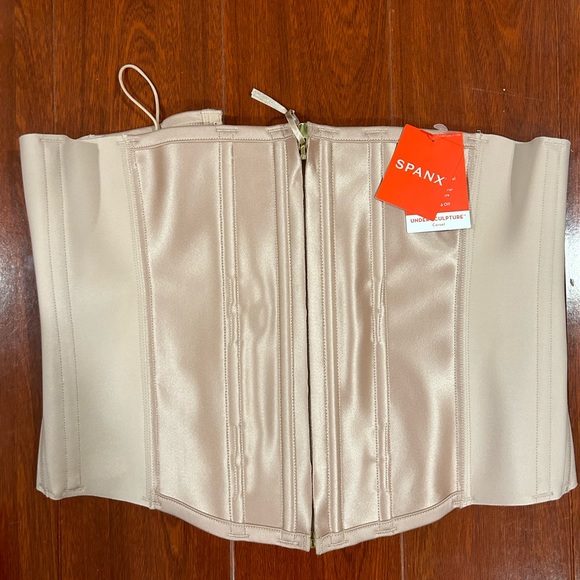 SPANX Undersculpture corset NWT Cameo blush - Picture 5 of 7